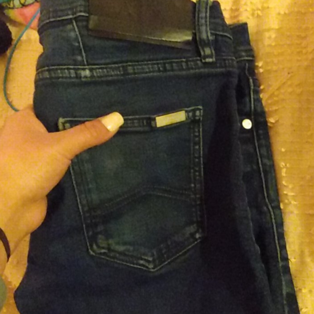 Size 28 - Picture 1 of 1